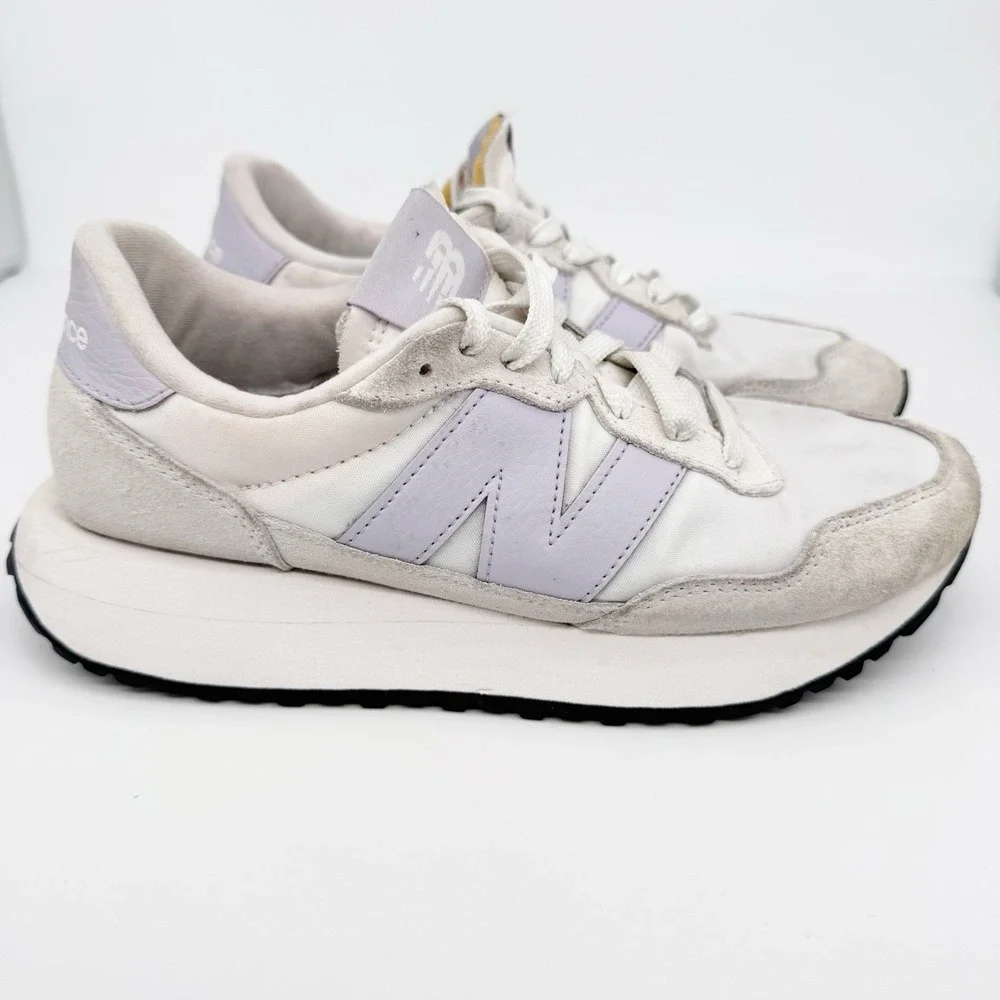 New Balance 327 Girl Sneaker Shoe‎ Size 5 'White Moonbeam & December Sky' Preppy